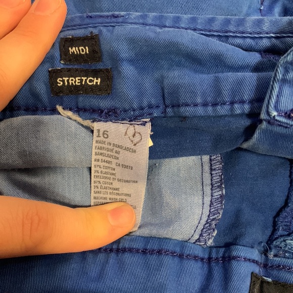 American eagle midi shorts in cobalt blue - Picture 4 of 4